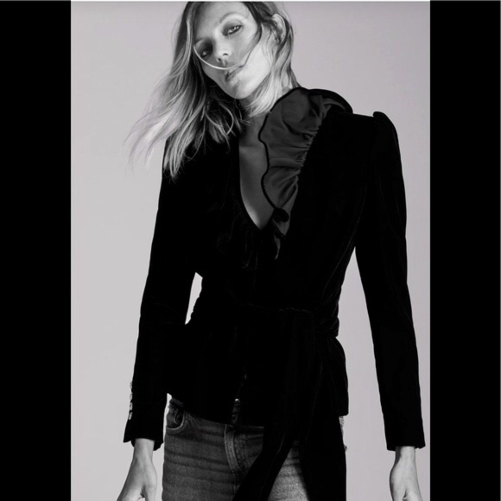 ZARA Ruffle Velvet Blazer - Picture 5 of 13